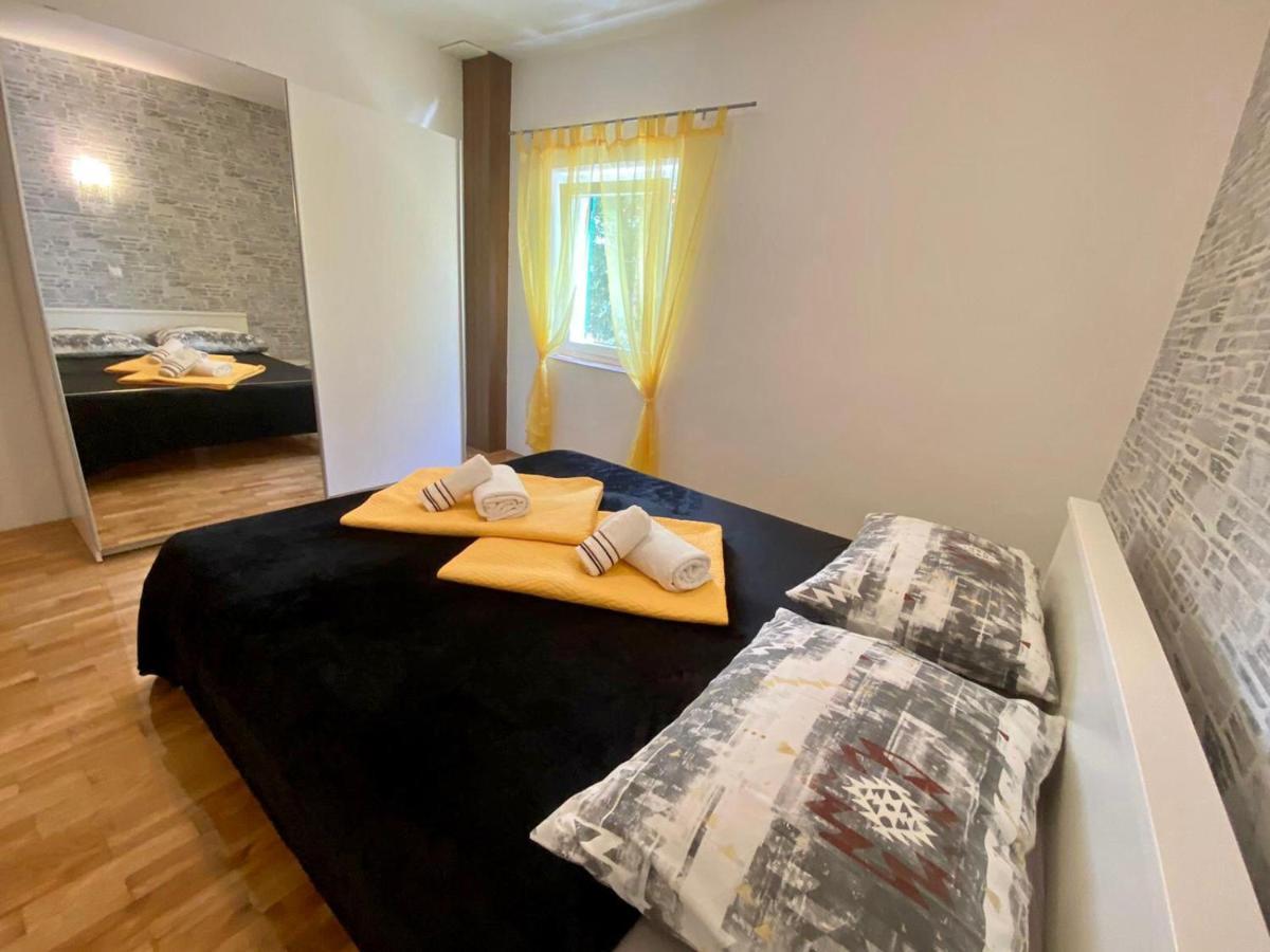 Apartments King - City Center Novalja Eksteriør billede